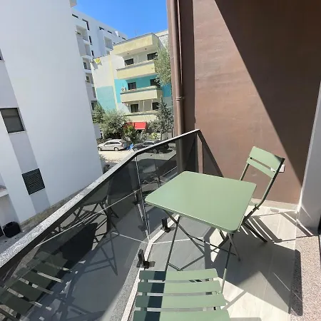 Apartment Seaside Escape 4